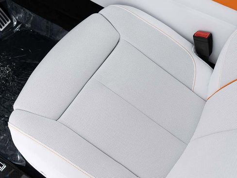 New 2026 Rolls-Royce Cullinan Black Badge AWD/4WD image 20