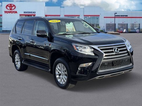 Used 2019 Lexus GX 460 Premium w/ Premium Package image 2