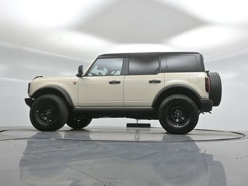 New 2026 Ford Bronco Badlands image 50