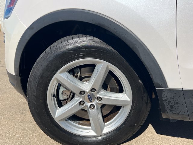Used 2018 Ford Explorer XLT FWD image 13
