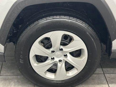 Used 2019 Toyota RAV4 LE w/ Carpet Mat Package FWD image 6