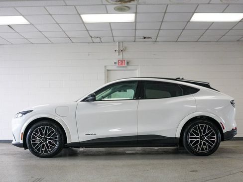 Used 2025 Ford Mustang Mach-E Premium AWD/4WD image 5