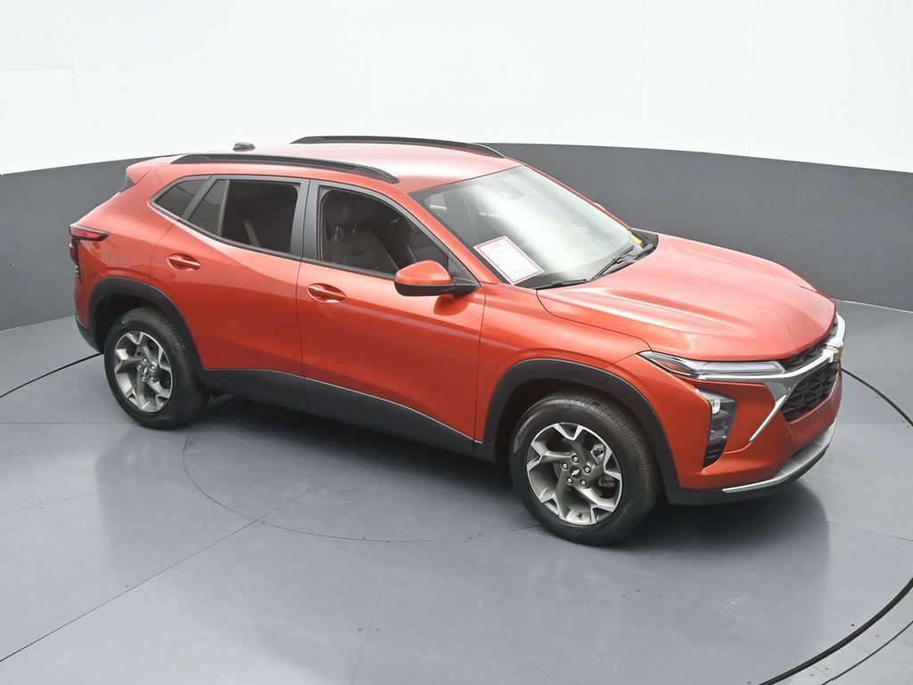 Used 2024 Chevrolet Trax LT w/ Driver Confidence Package FWD image 50
