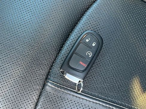 Used 2018 RAM 2500 Laramie w/ Convenience Group image 33