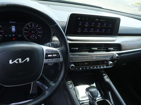 Certified 2022 Kia Telluride SX w/ SX Prestige Package AWD/4WD image 31