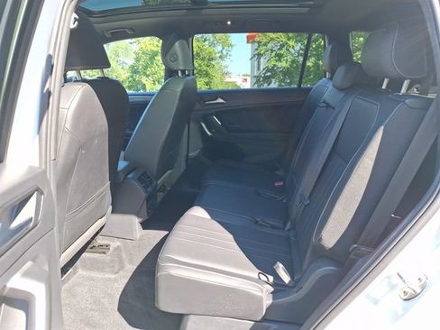 Certified 2024 Volkswagen Tiguan SE R-Line FWD image 22