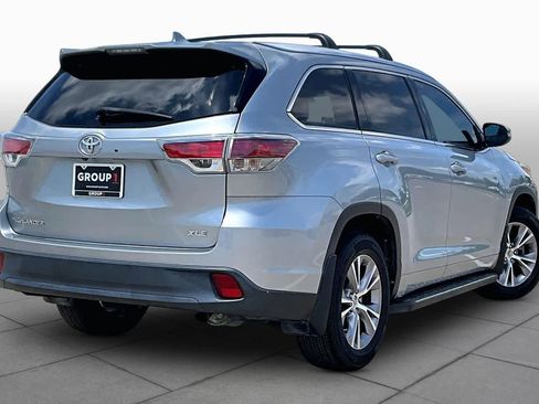 Used 2015 Toyota Highlander XLE FWD image 12