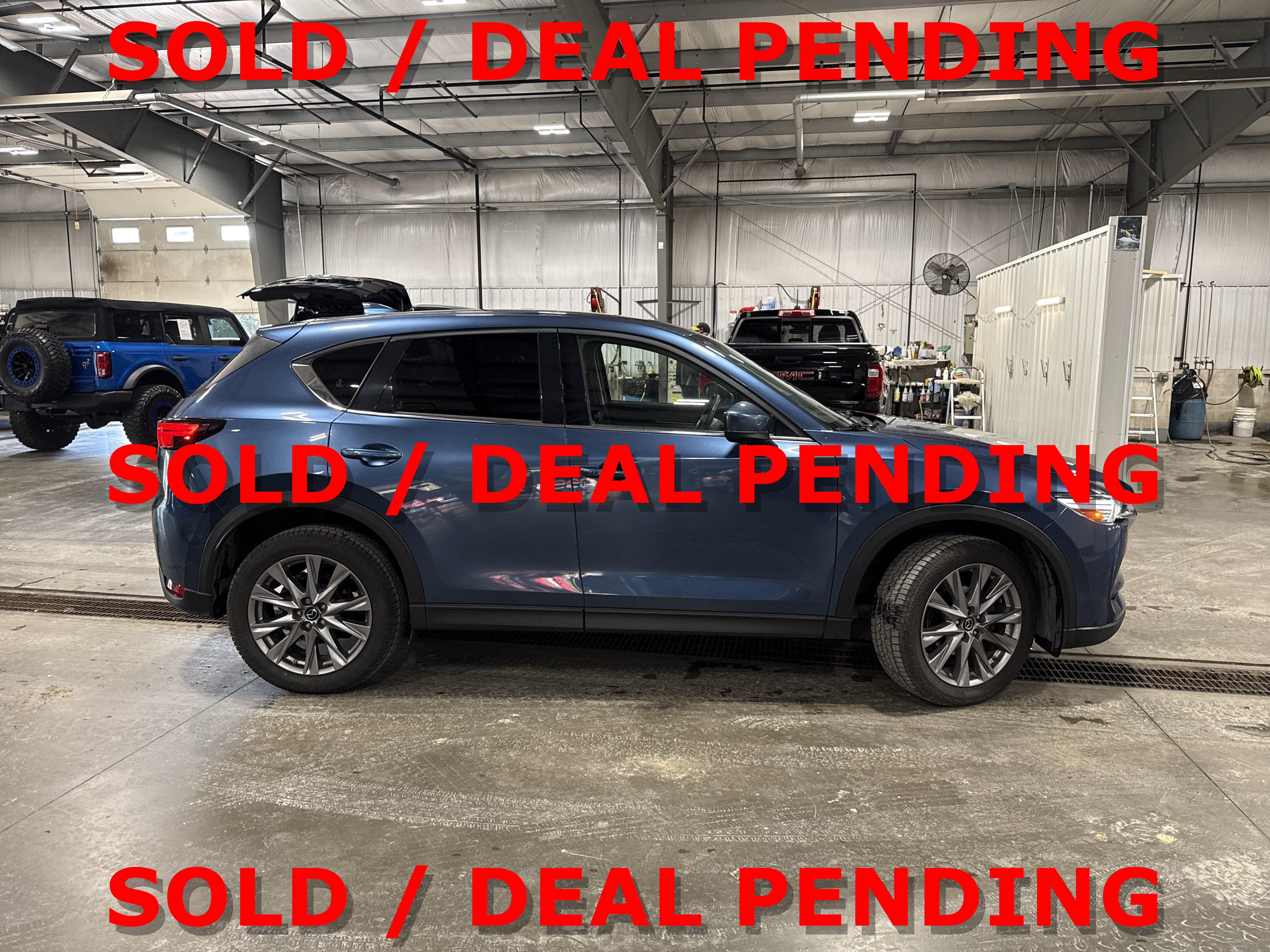 Used 2020 MAZDA CX-5 Grand Touring w/ GT Premium Package AWD/4WD image 2