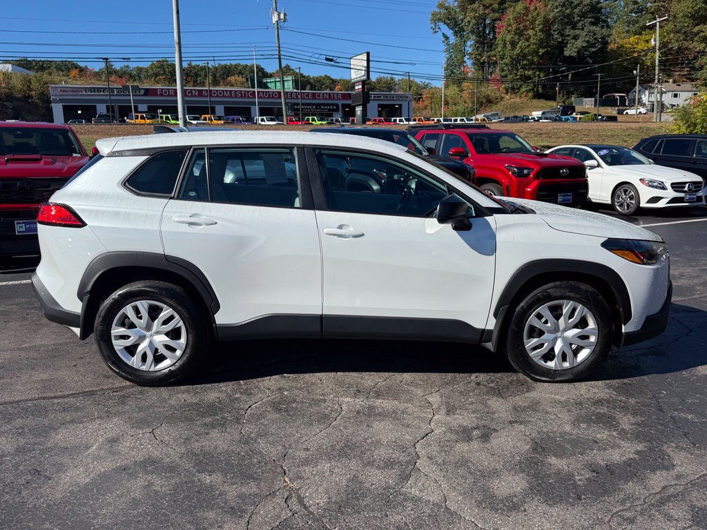 Certified 2024 Toyota Corolla Cross L AWD/4WD image 9