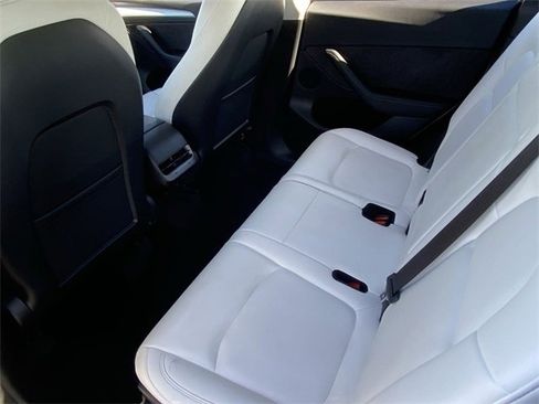 Used 2023 Tesla Model Y Long Range image 17