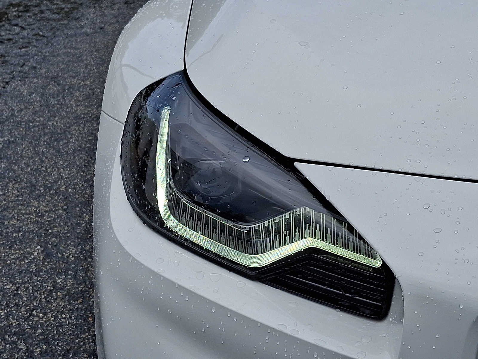 Used 2024 BMW M2 w/ Lighting Package RWD image 9