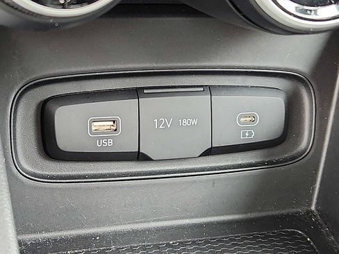 Used 2023 Hyundai Venue SEL w/ Cargo Package image 23