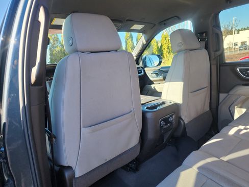 Used 2021 Chevrolet Suburban LS image 14