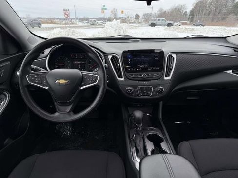 Used 2024 Chevrolet Malibu LT image 14
