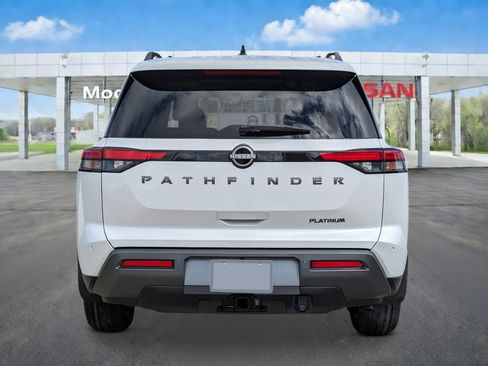 New 2026 Nissan Pathfinder Platinum FWD image 4