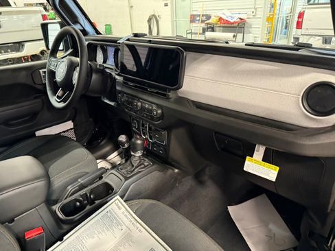 New 2026 Jeep Gladiator Sport image 6