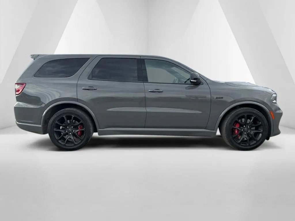 Used 2022 Dodge Durango SRT w/ Technology Group AWD/4WD image 8