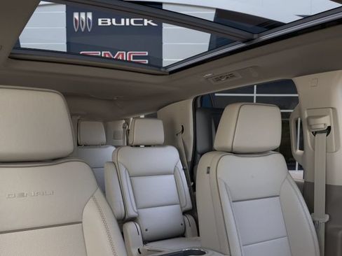 New 2026 GMC Yukon Denali w/ Denali Reserve Package AWD/4WD image 24