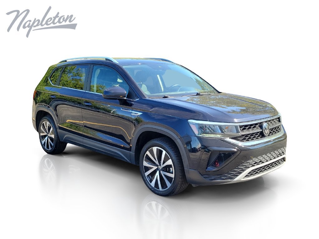 Used 2024 Volkswagen Taos SE FWD image 8