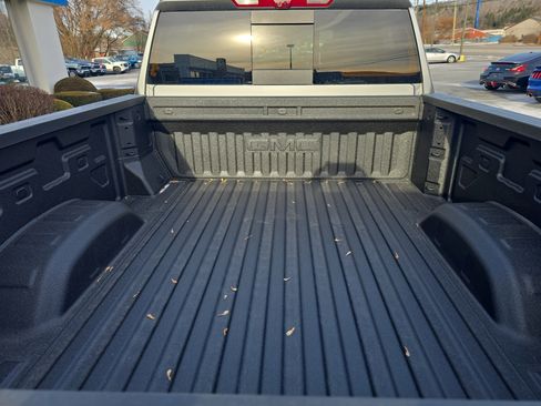 New 2026 GMC Sierra 2500 AT4 w/ Technology Package image 5