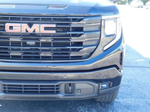 Used 2025 GMC Sierra 1500 Elevation w/ Elevation Premium Package AWD/4WD image 15
