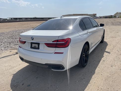 Used 2019 BMW 750i w/ Executive Package RWD image 5