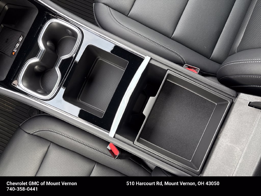 New 2027 Chevrolet Traverse LT w/ LPO, Floor Liner Package AWD/4WD image 23