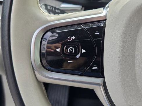 Certified 2023 Volvo XC60 B5 Plus w/ Protection Package Premier AWD/4WD image 28