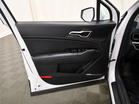 Certified 2023 Kia Sportage EX AWD/4WD image 13