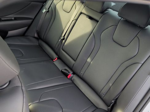 New 2026 Hyundai Elantra Limited image 12