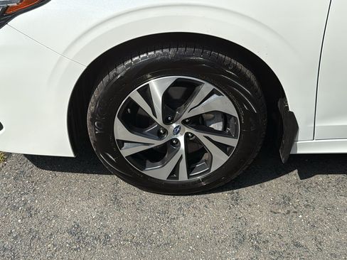 Used 2025 Subaru Legacy Premium AWD/4WD image 10