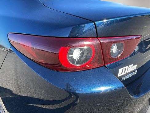 Used 2025 MAZDA MAZDA3 s image 11