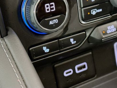 Used 2023 Chevrolet Suburban Z71 w/ Z71 Off-Road Package image 23