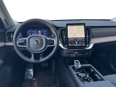 Certified 2025 Volvo XC90 B5 Plus image 25
