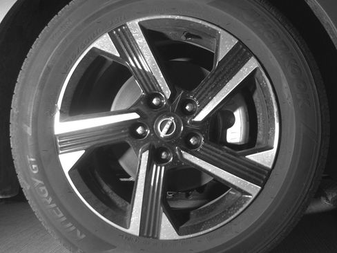 Used 2025 Nissan Sentra SV image 13