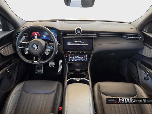Used 2023 Maserati Grecale Modena AWD/4WD image 9