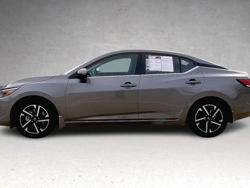Used 2024 Nissan Sentra SV FWD image 3