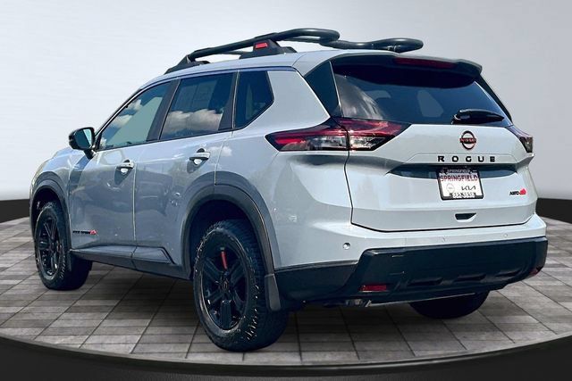Used 2026 Nissan Rogue SV w/ Rock Creek Premium Package AWD/4WD image 4