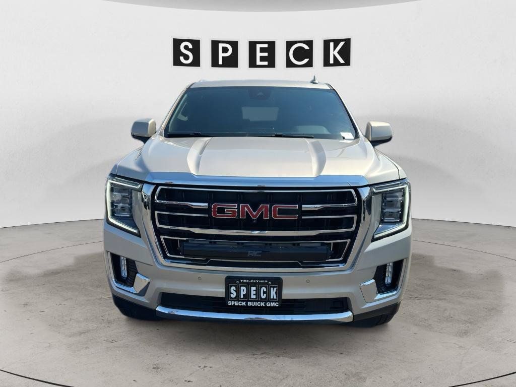 Used 2023 GMC Yukon XL SLT w/ SLT Premium Package AWD/4WD image 8