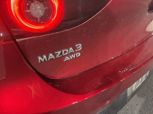 Used 2024 MAZDA MAZDA3 Hatchback w/Premium Plus Pkg image 25