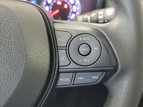 Used 2020 Toyota RAV4 XLE w/ All Weather Liner Package AWD/4WD image 24