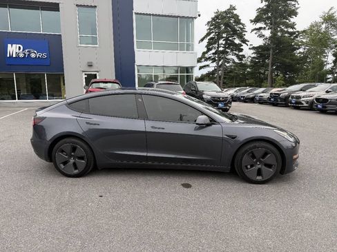 Used 2021 Tesla Model 3 Standard Range Plus RWD image 3
