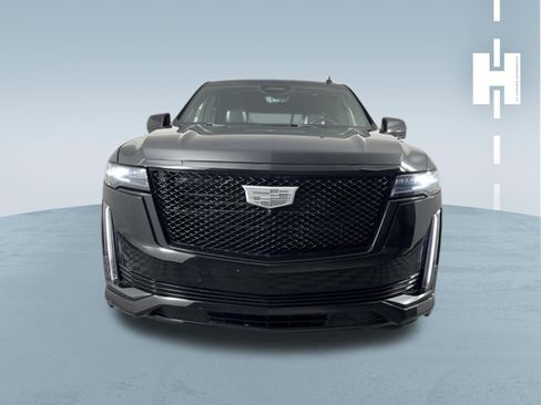 Used 2022 Cadillac Escalade Sport Platinum w/ LPO, ONYX Package AWD/4WD image 3