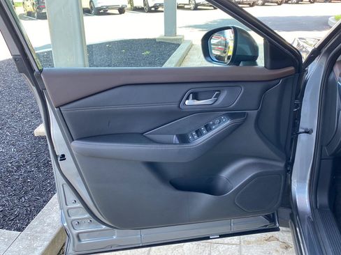 Certified 2023 Nissan Rogue SV w/ SV Premium B Package AWD/4WD image 24
