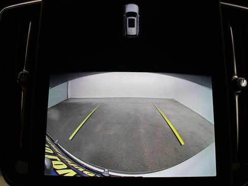 New 2026 Volvo XC90 B5 Core AWD/4WD image 14