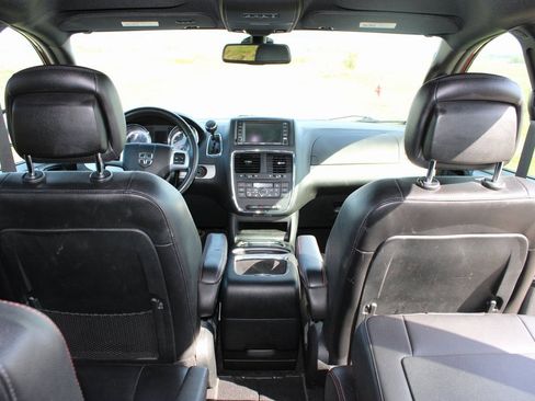 Used 2019 Dodge Grand Caravan GT image 29