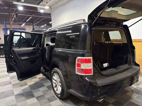 Used 2019 Ford Flex SE image 13