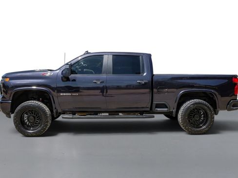 Used 2024 Chevrolet Silverado 2500 Custom w/ Custom Value Package AWD/4WD image 10