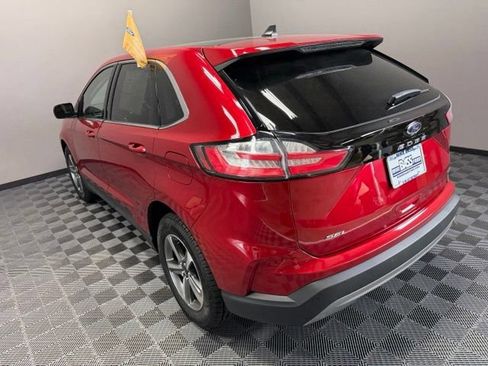 Used 2024 Ford Edge SEL w/ Convenience Package AWD/4WD image 9
