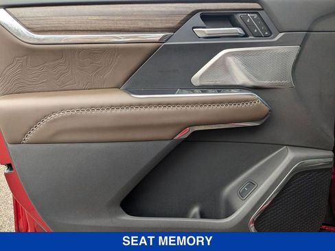 New 2026 GMC Acadia Denali Ultimate w/ LPO, All-Weather Package image 11